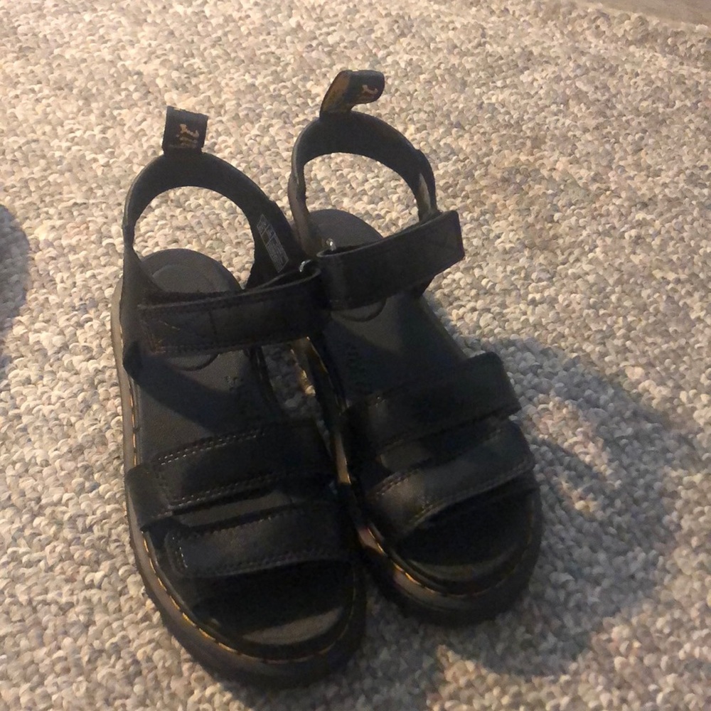 Dr martens youth sandals size us 3
